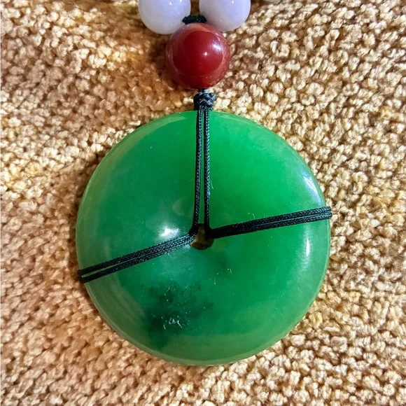 Green and White Jade Beaded Necklace